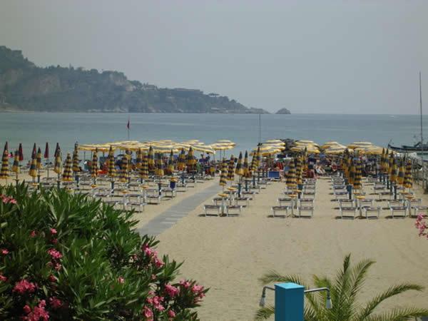 Hotel Panoramic Giardini Naxos Exteriör bild