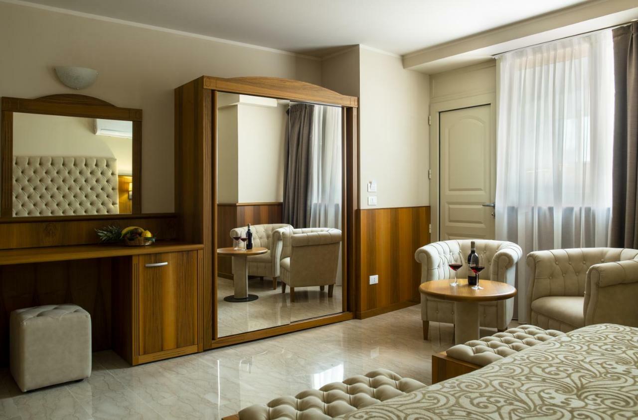 Hotel Panoramic Giardini Naxos Exteriör bild